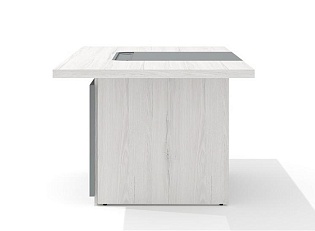 Стол руководителя с декор. траверсом